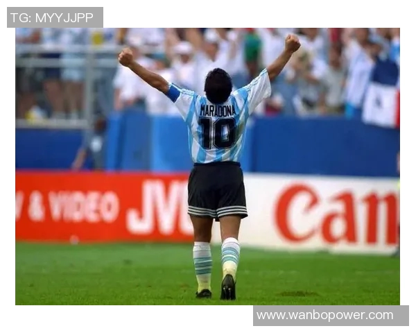阿根廷队深情怀念马拉多纳：你永远活在我们心中每一天