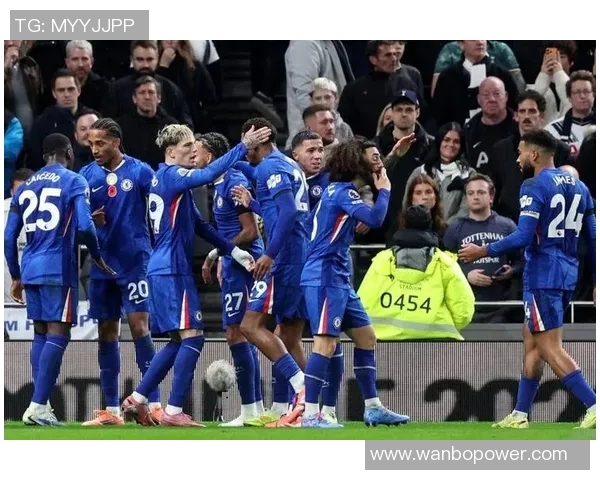 曼联切尔西官方日历竟然出现已离队球员引发热议 曼联切尔西官方日历竟然出现已离队球员引发热议