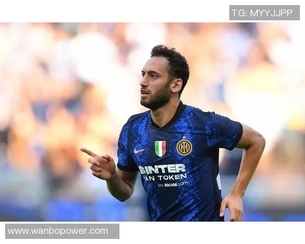 恰尔汗奥卢四场比赛打入四球荣膺国米十月最佳球员称号 恰尔汗奥卢四场比赛打入四球荣膺国米十月最佳球员称号